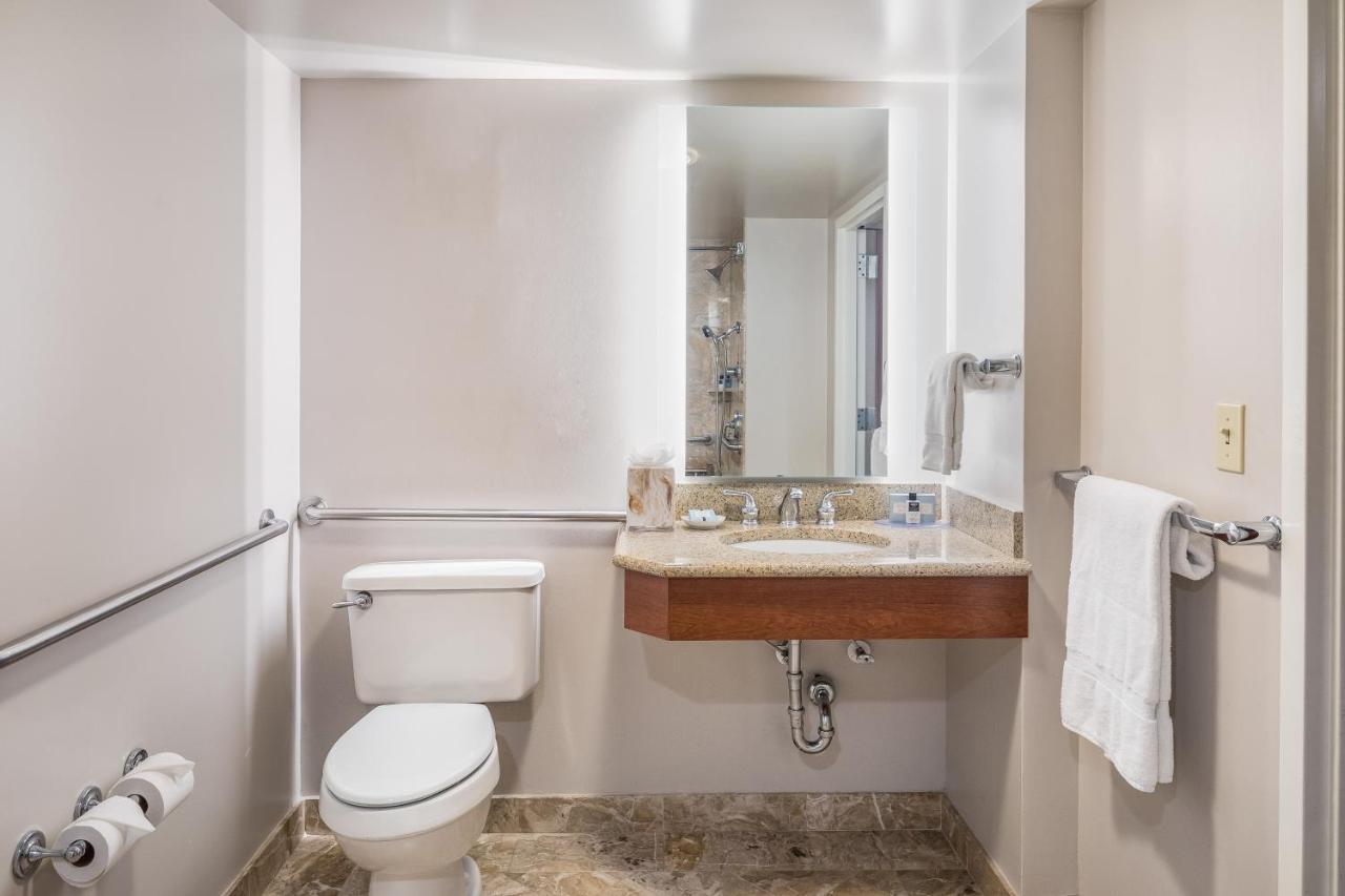 The Atlantic Suites On The Ave Делрей Бийч Екстериор снимка