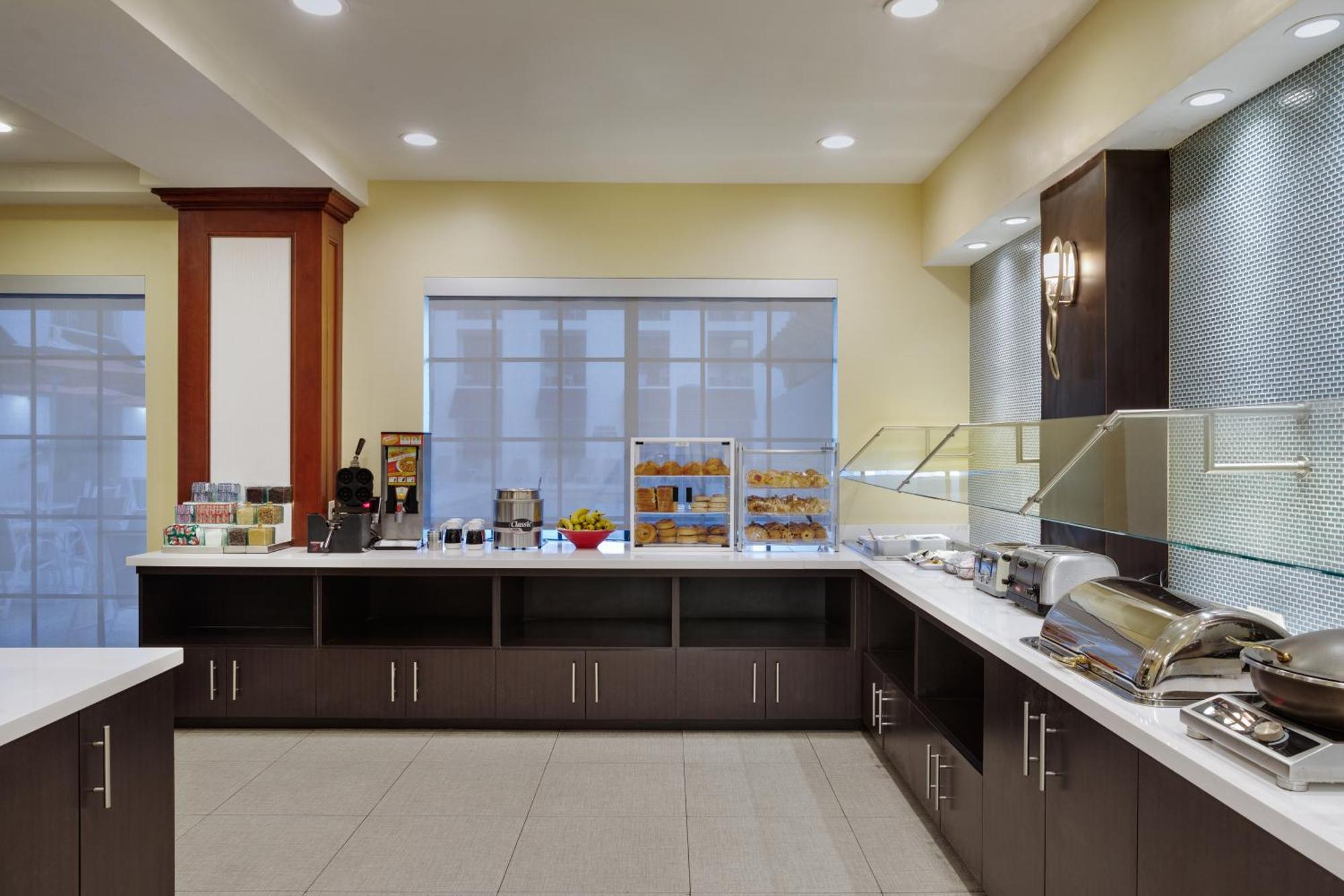 The Atlantic Suites On The Ave Делрей Бийч Екстериор снимка