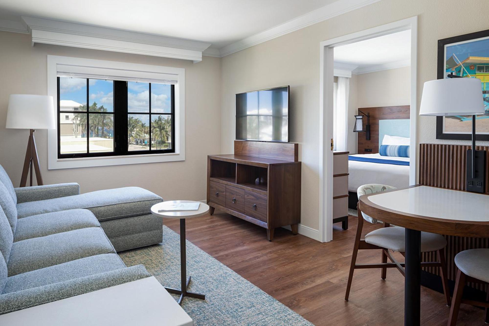 The Atlantic Suites On The Ave Делрей Бийч Екстериор снимка