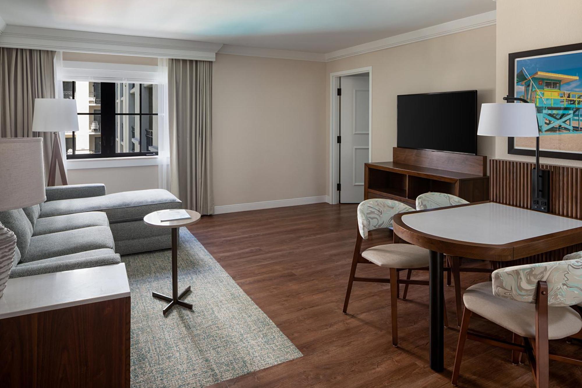 The Atlantic Suites On The Ave Делрей Бийч Екстериор снимка